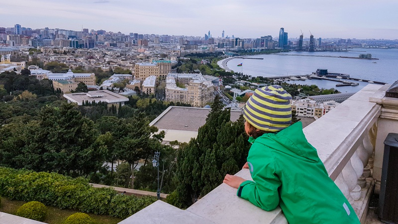 Стоит ли ехать в Баку с детьми